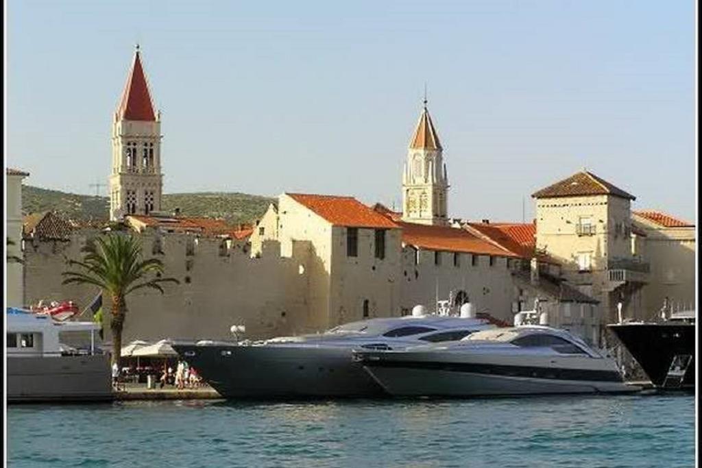 Lana Apartments Trogir Exterior photo